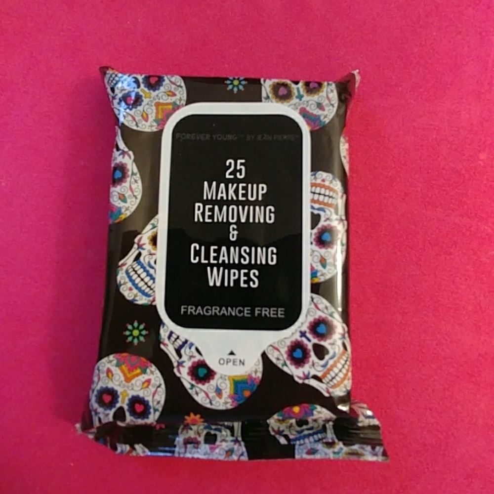 Makeup remover wipes